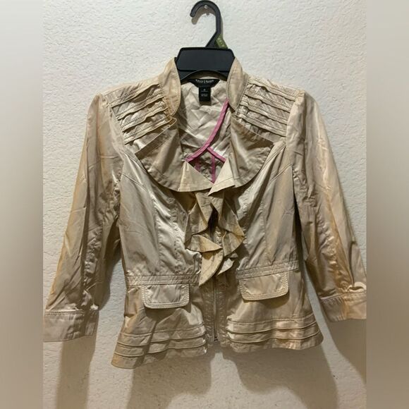 White House Black Market Jackets & Blazers - White House Black Market Womens Beige Ruffled Blazer Jacket Sz 0